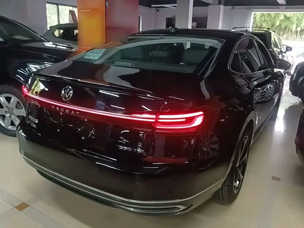 Volkswagen Passat — фото 2
