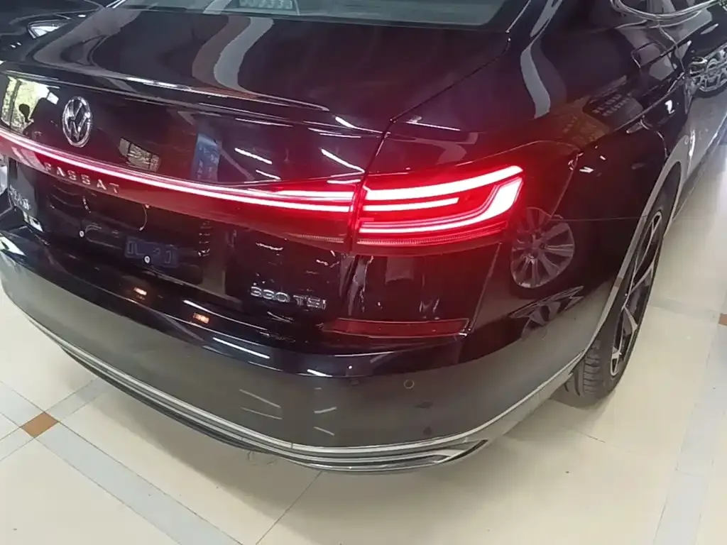 Volkswagen Passat — фото 5