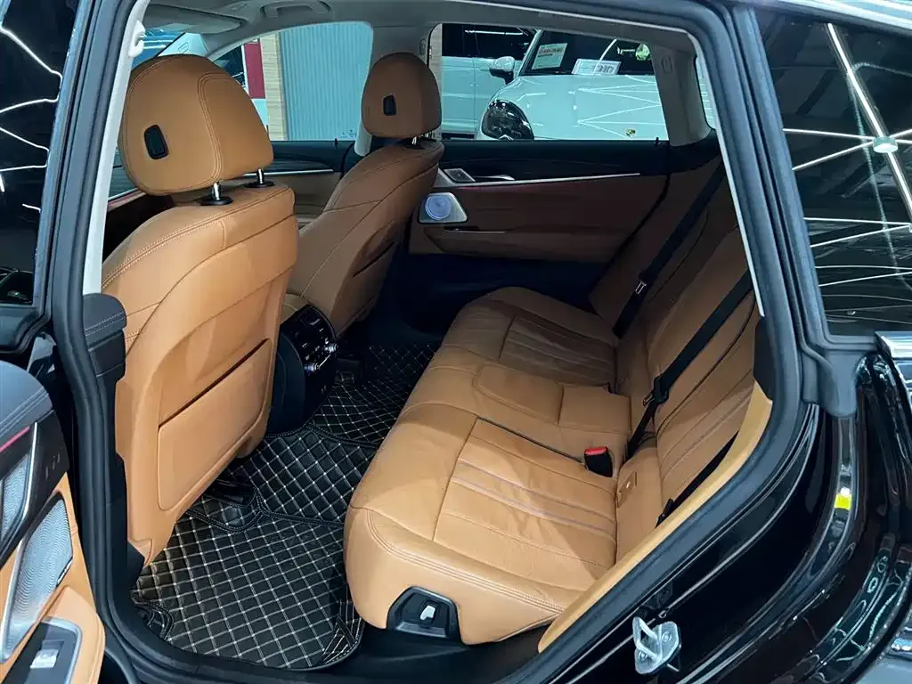 BMW 6 Series GT 2024 из CN, фото 2