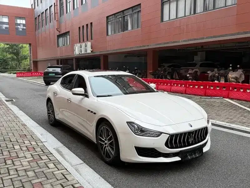 Maserati Ghibli — фото 7