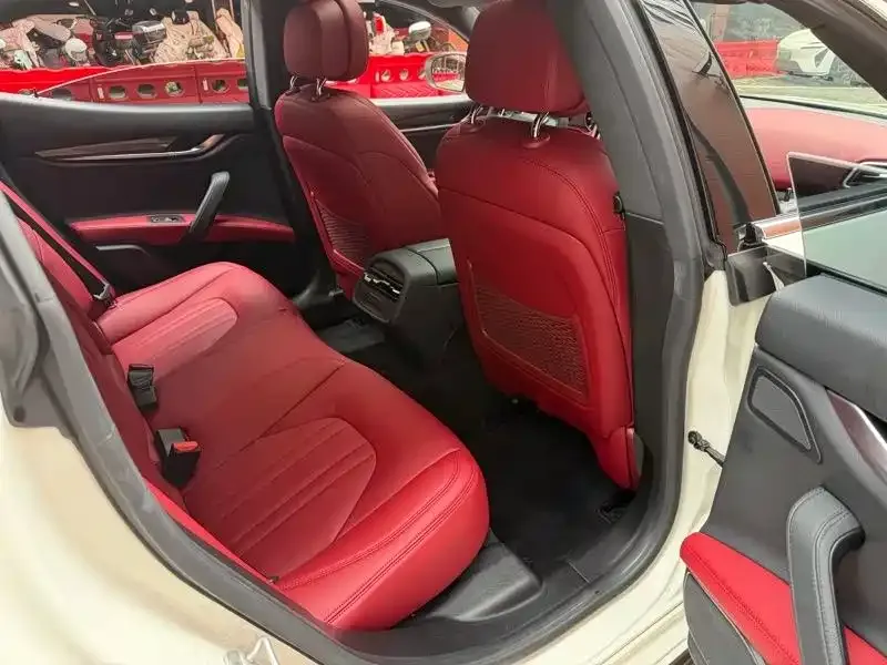 Maserati Ghibli — фото 6