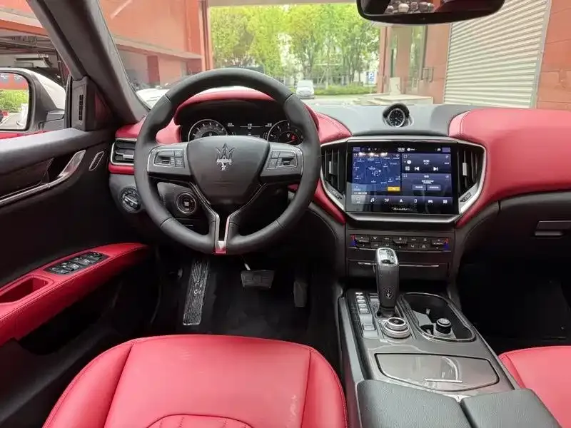 Maserati Ghibli — фото 8