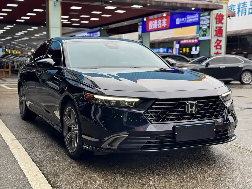 Honda Accord — фото 8
