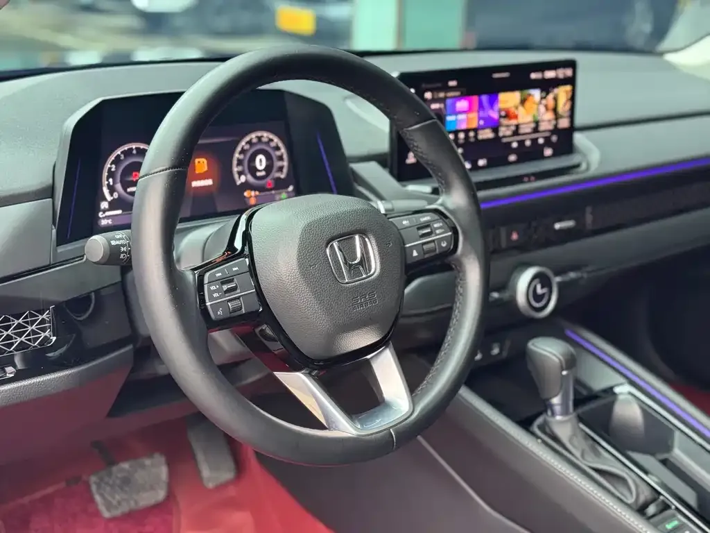 Honda Accord — фото 7