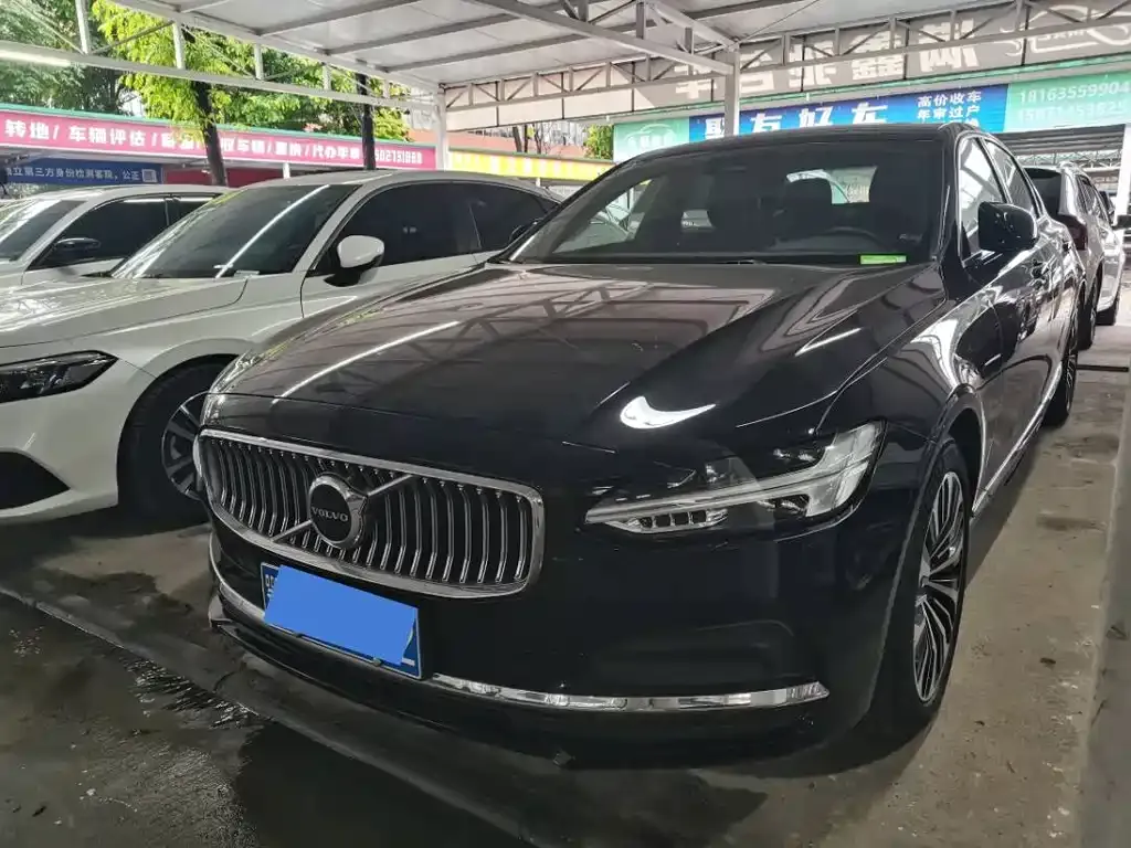 Volvo S90 — фото 1