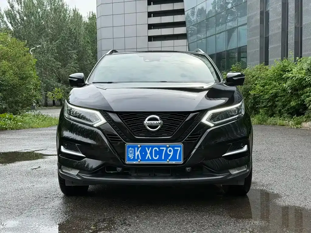 Nissan Qashqai — фото 8