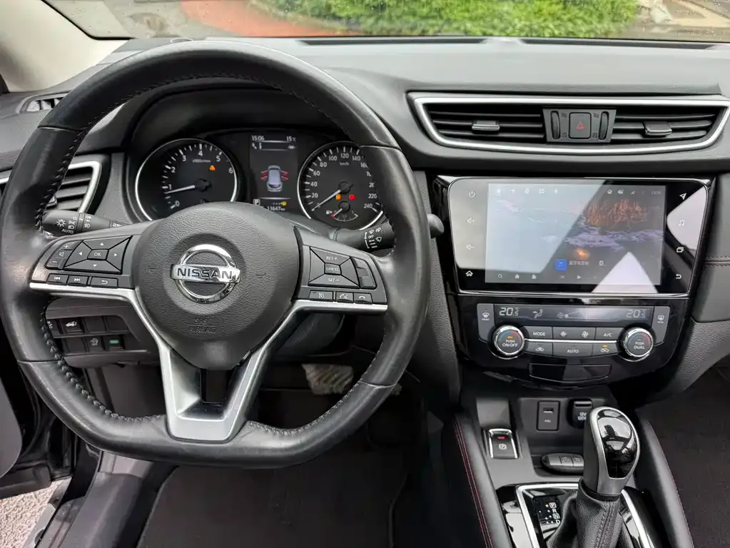 Nissan Qashqai — фото 2