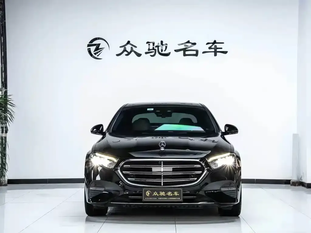 Mercedes-Benz E-Class — фото 3
