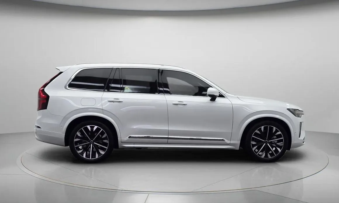 Volvo XC90 — фото 8