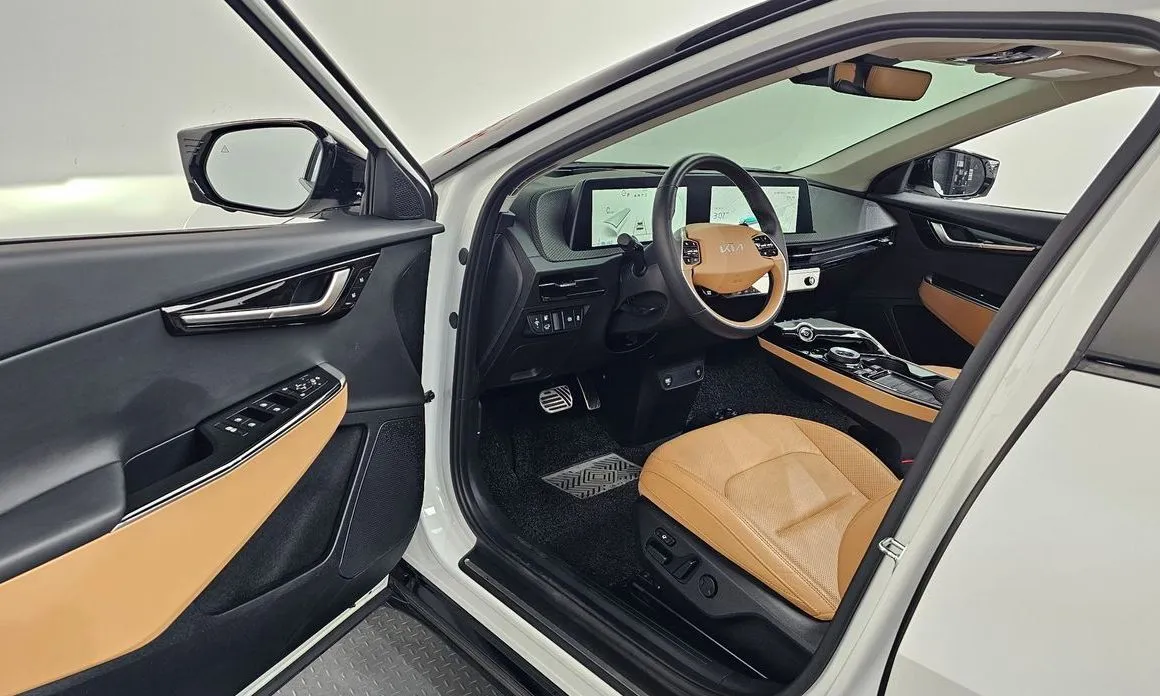 Kia EV6 — фото 8