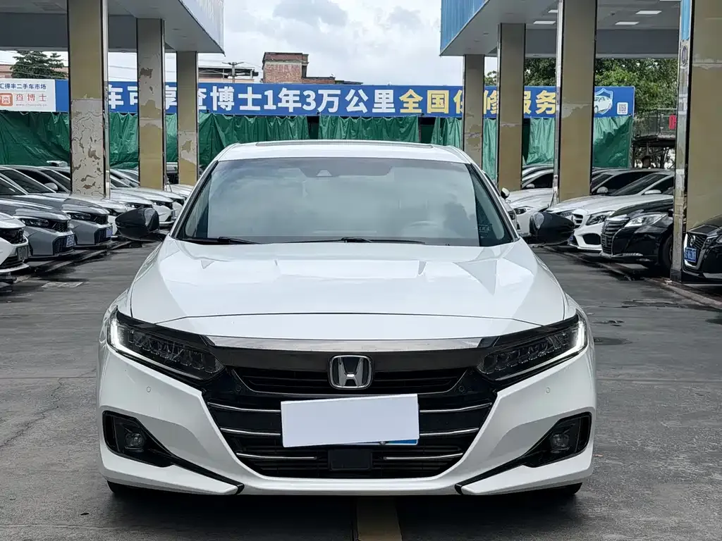 Honda Accord — фото 8