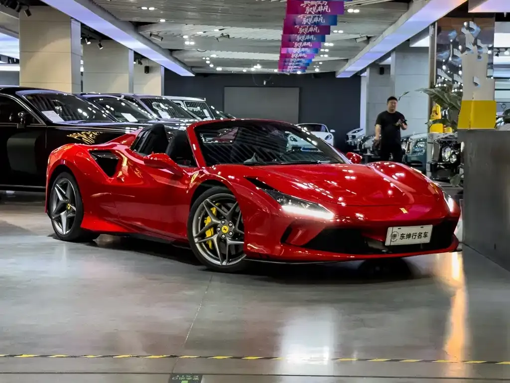 Ferrari F8 — фото 9