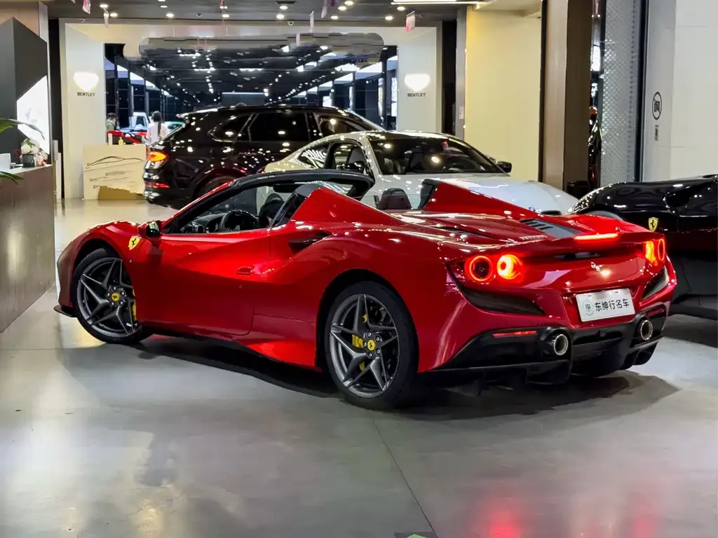 Ferrari F8 — фото 4