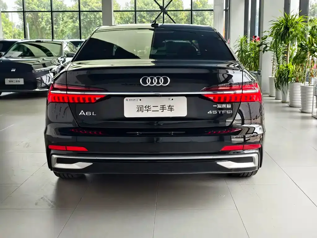 Audi A6L — фото 9