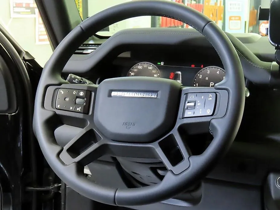 Land Rover Defender 2025 из KR, фото 4