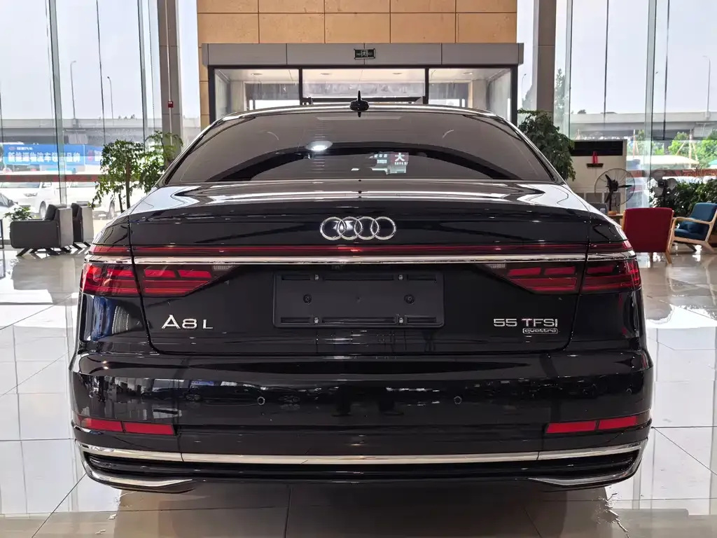 Audi A8 — фото 8