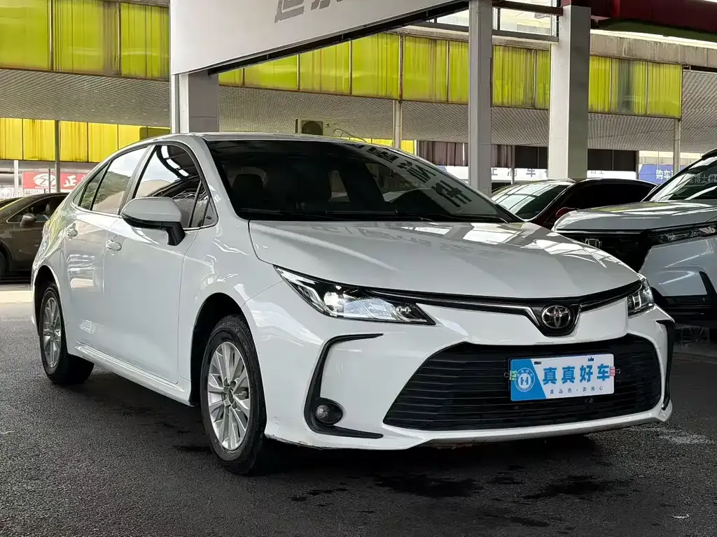 Toyota Corolla — фото 6