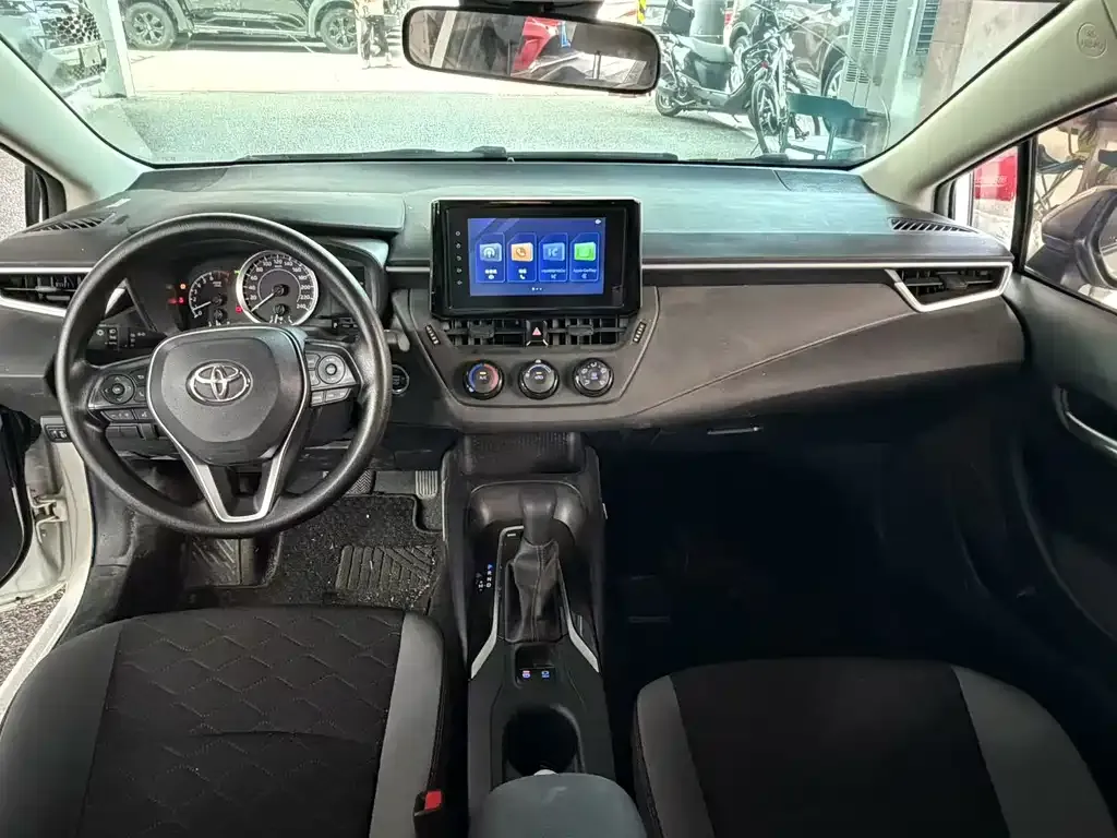 Toyota Corolla — фото 3