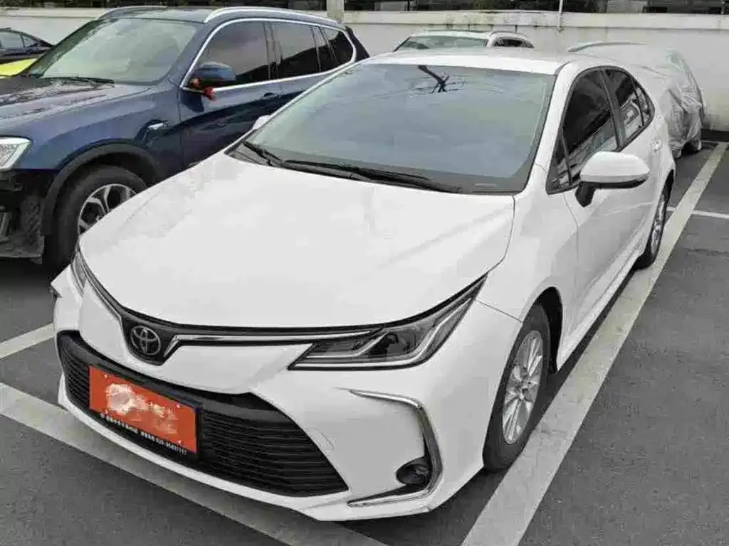 Toyota Corolla — фото 1