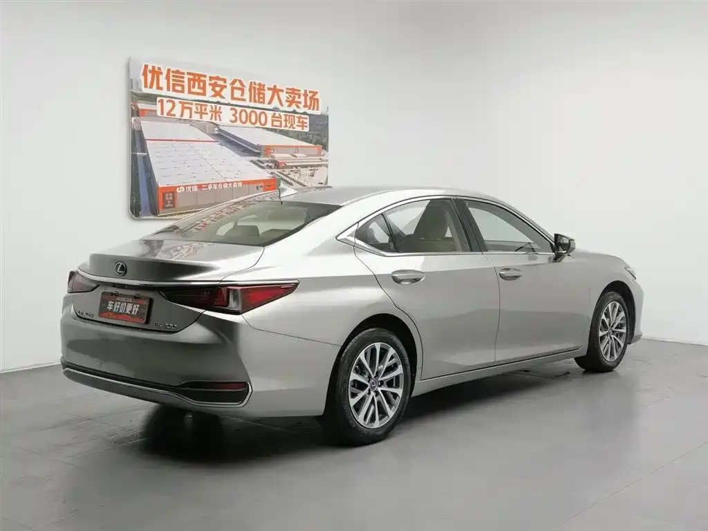 Lexus ES — фото 10