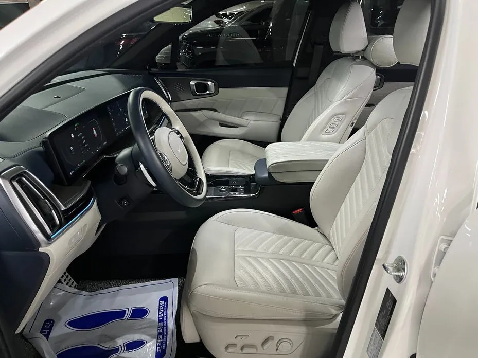 Kia Sorento — фото 8