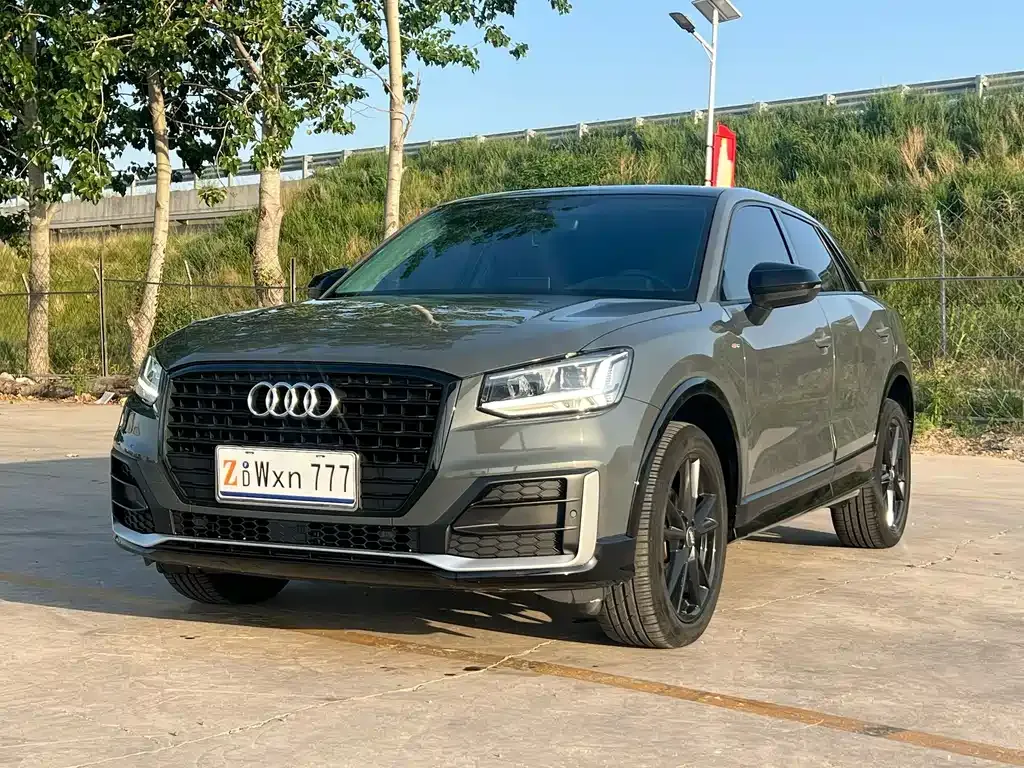 Audi Q2L
