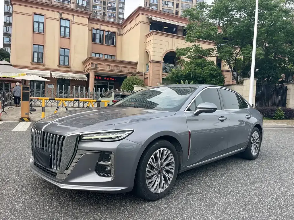 Hongqi H5 — фото 1