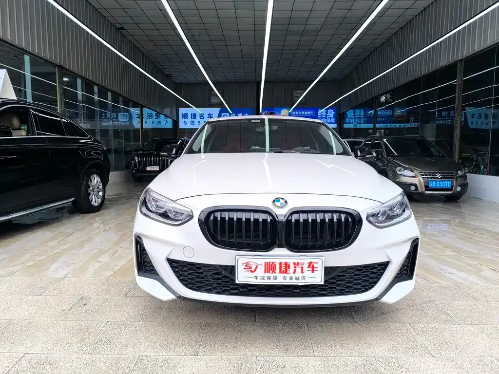 BMW 1 Series 2023 из CN, фото 4