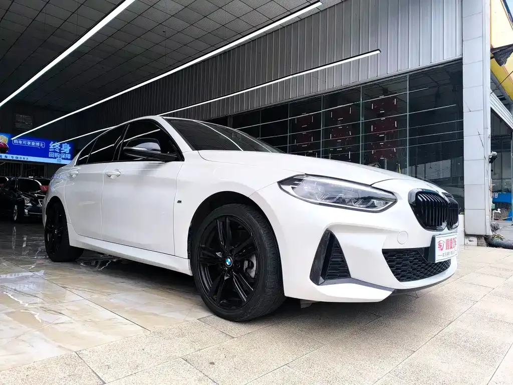 BMW 1 Series 2023 из CN, фото 10