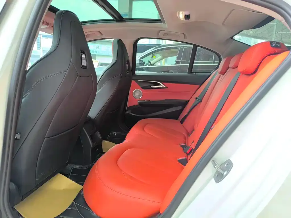 BMW 1 Series 2023 из CN, фото 5