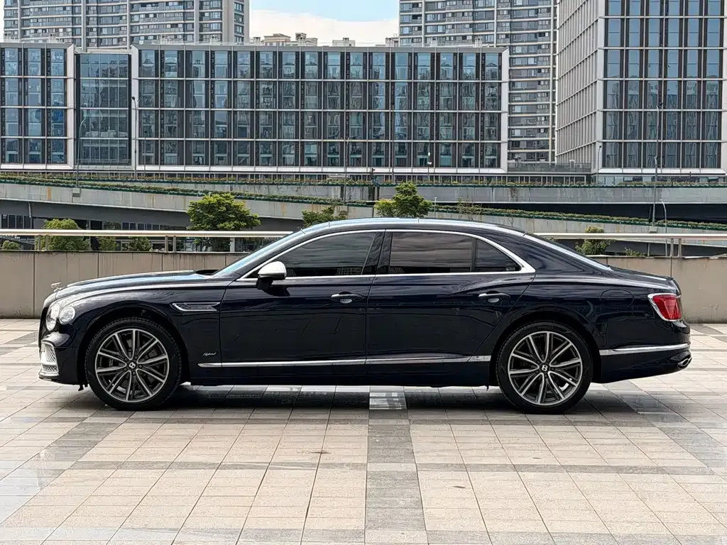 Bentley Flying Spur PHEV 2022 из CN, фото 5