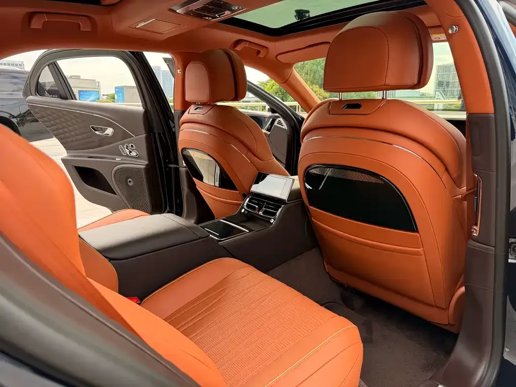 Bentley Flying Spur PHEV 2022 из CN, фото 3