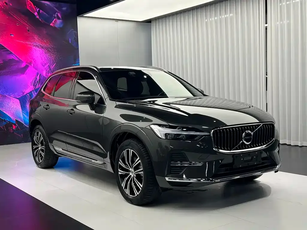 Volvo XC60 — фото 6