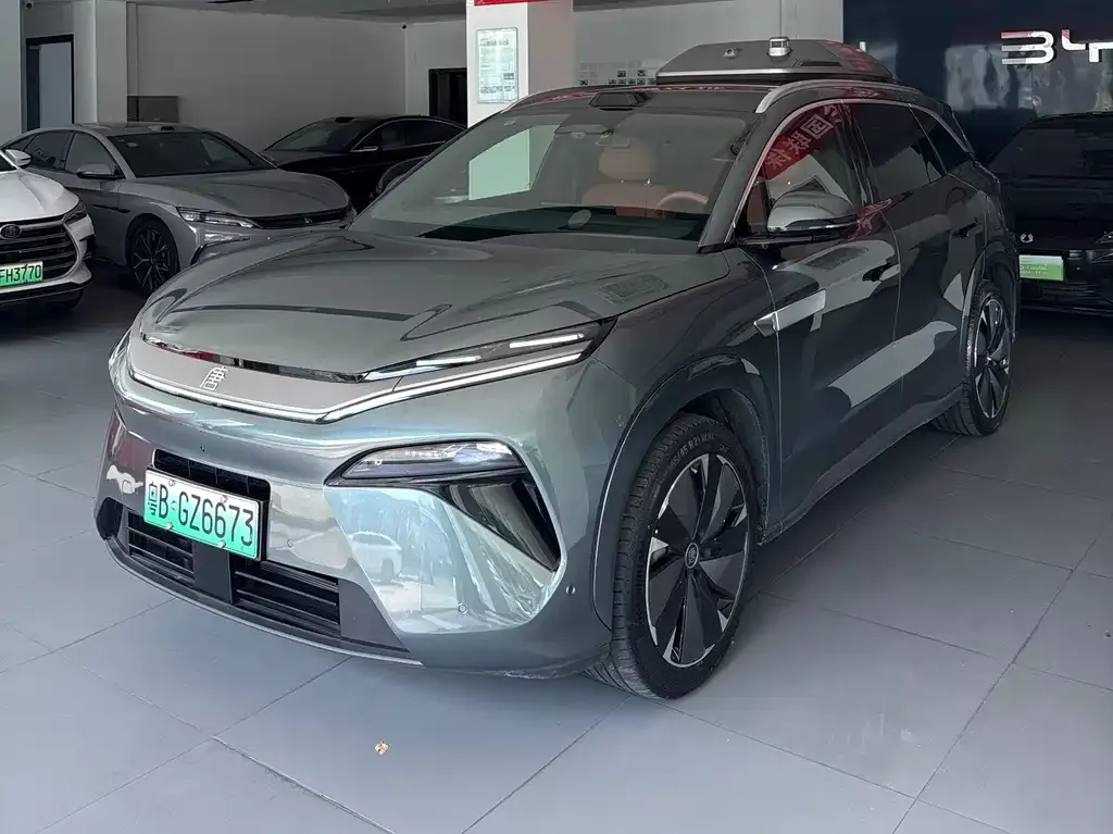 BYD Tang L