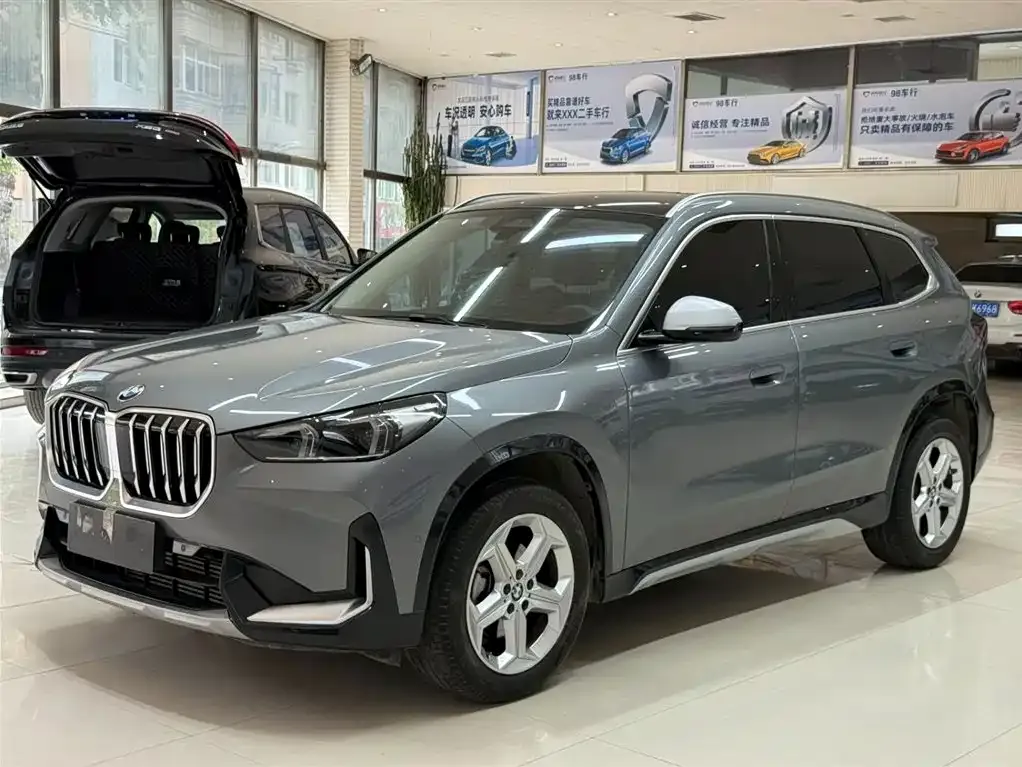 BMW X1 — фото 1