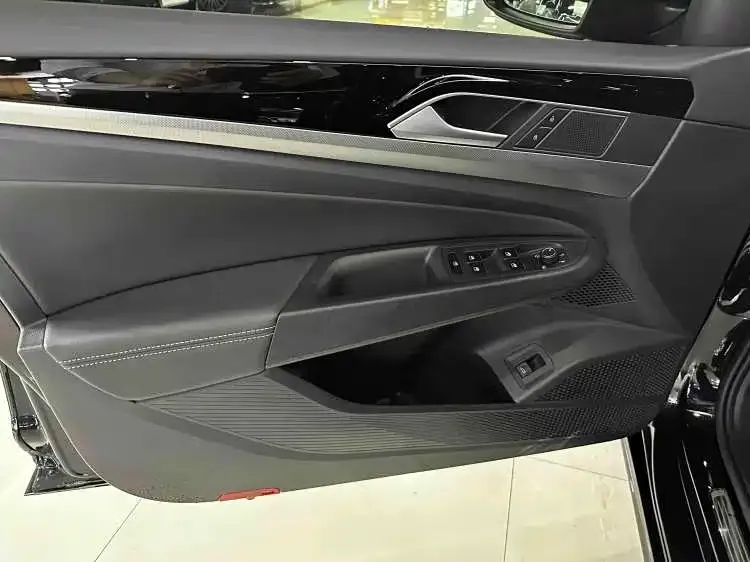 Volkswagen Passat — фото 9