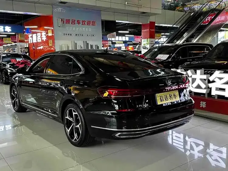 Volkswagen Passat — фото 6