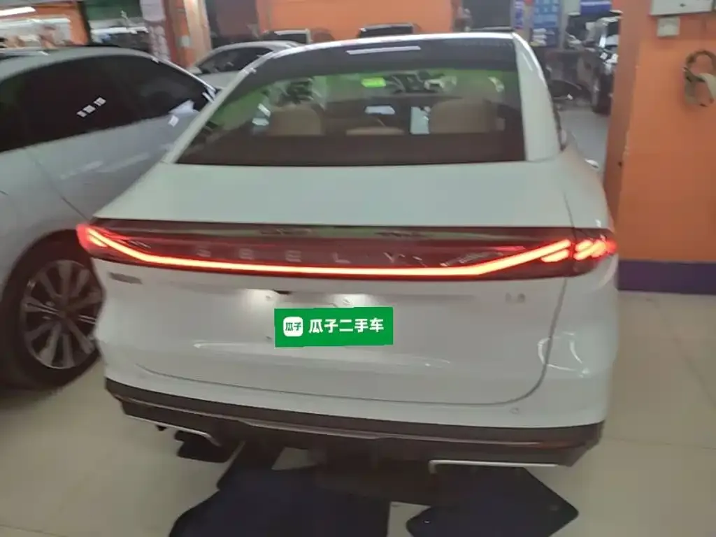 Geely Galaxy L6 — фото 10
