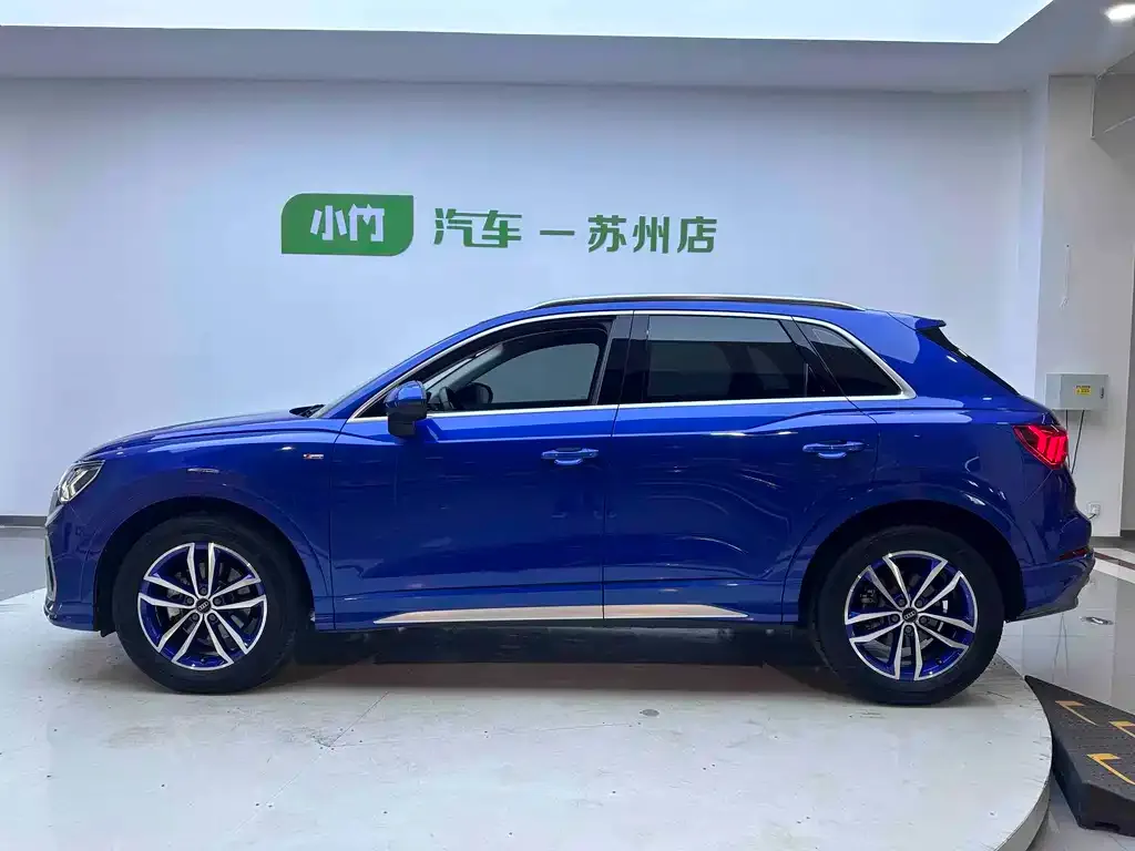 Audi Q3 — фото 10