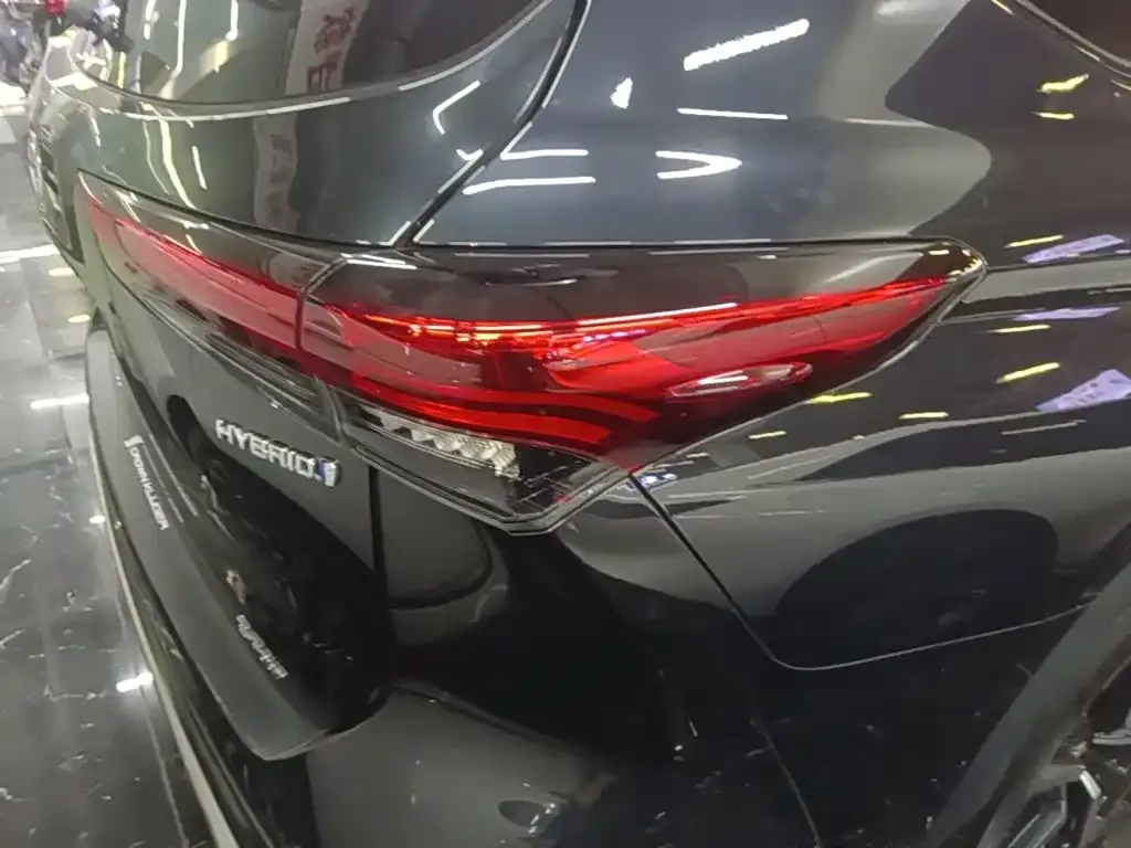 Toyota Crown Kluger 2023 из CN, фото 8