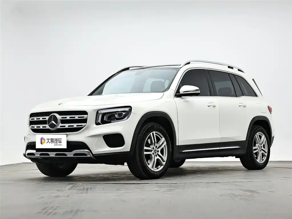 Mercedes-Benz GLB — фото 1
