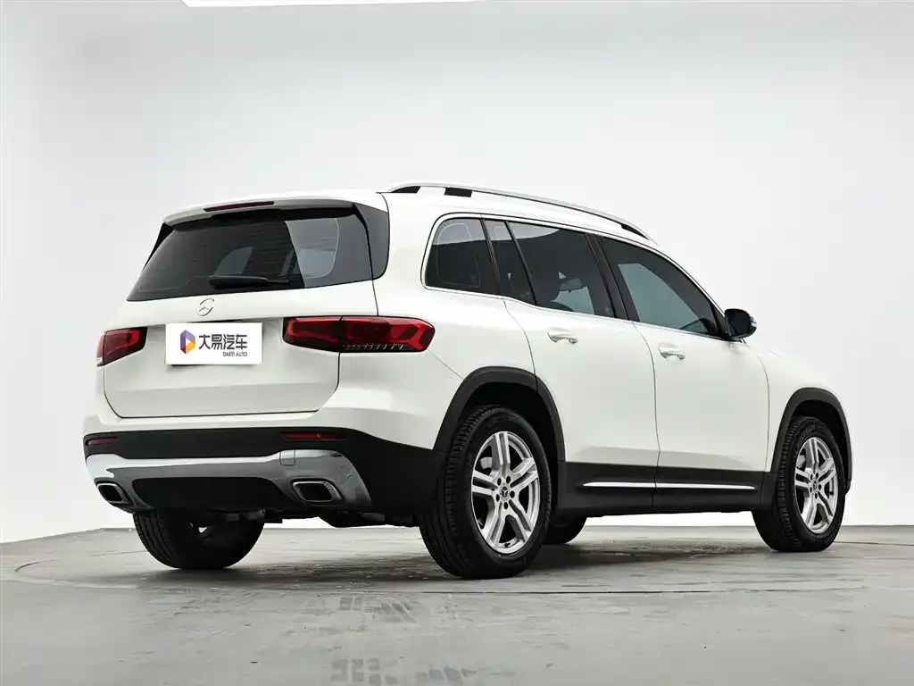 Mercedes-Benz GLB — фото 5
