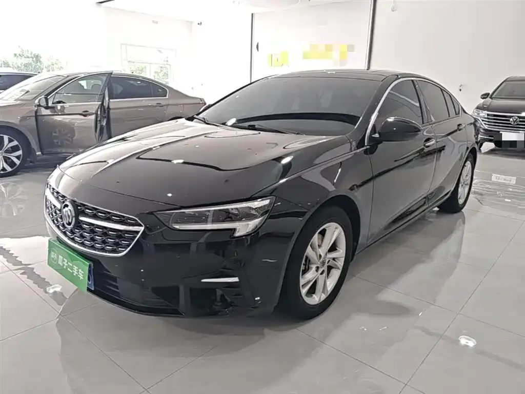 Buick Regal — фото 1