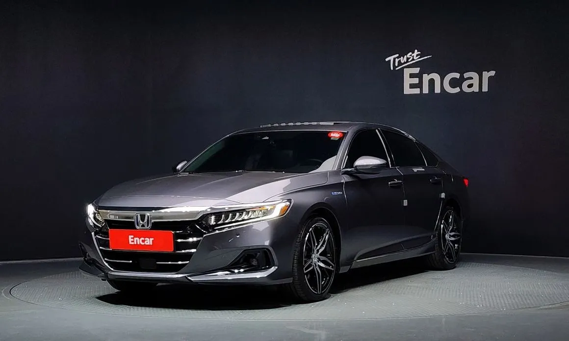 Honda Accord — фото 1
