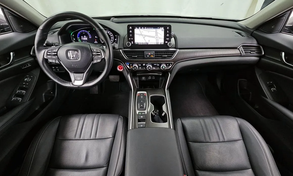 Honda Accord — фото 9