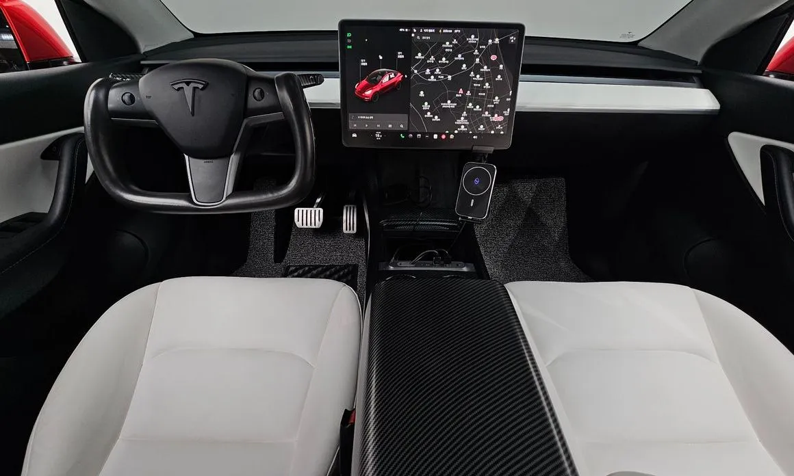 Tesla Model Y — фото 7