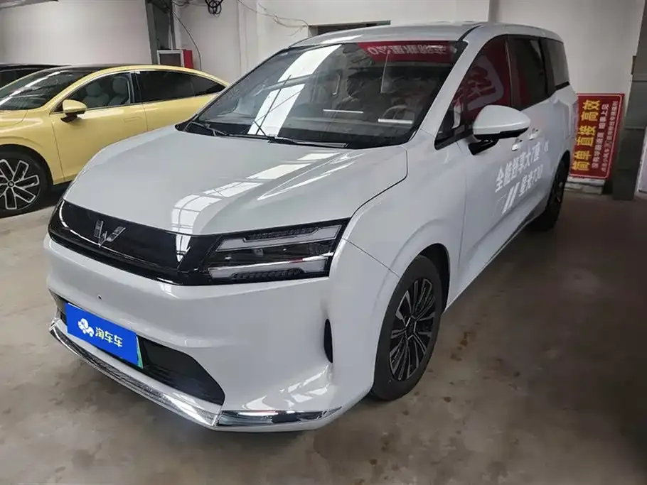 Wuling Starlight 730 New Energy
