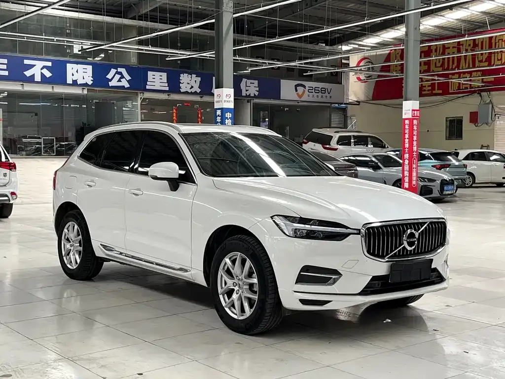 Volvo XC60 — фото 7