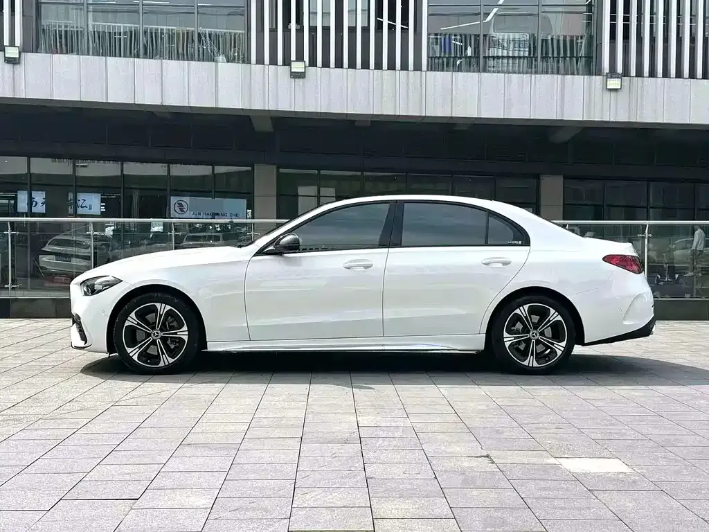 Mercedes-Benz C-Class — фото 7