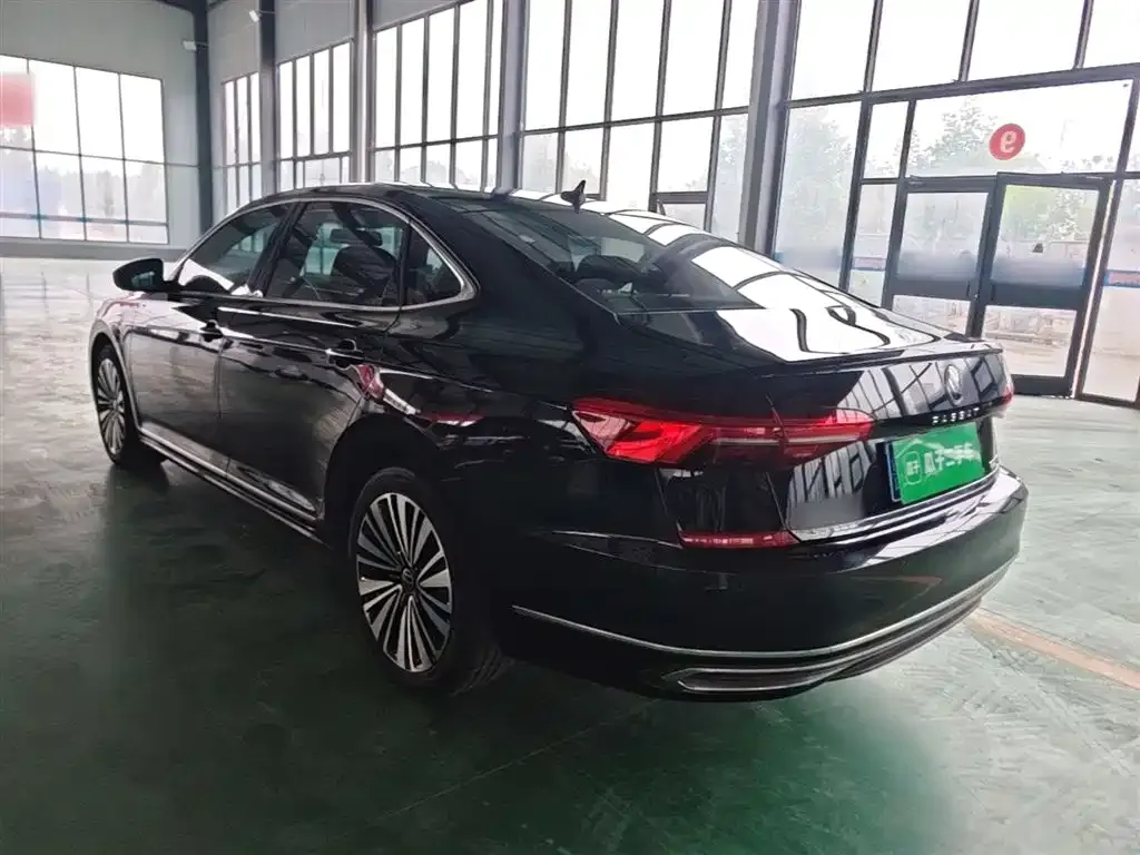 Volkswagen Passat — фото 3
